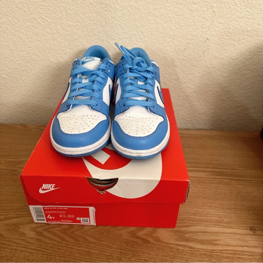 Nike UNC Carolina Blue Dunk Low Size 4